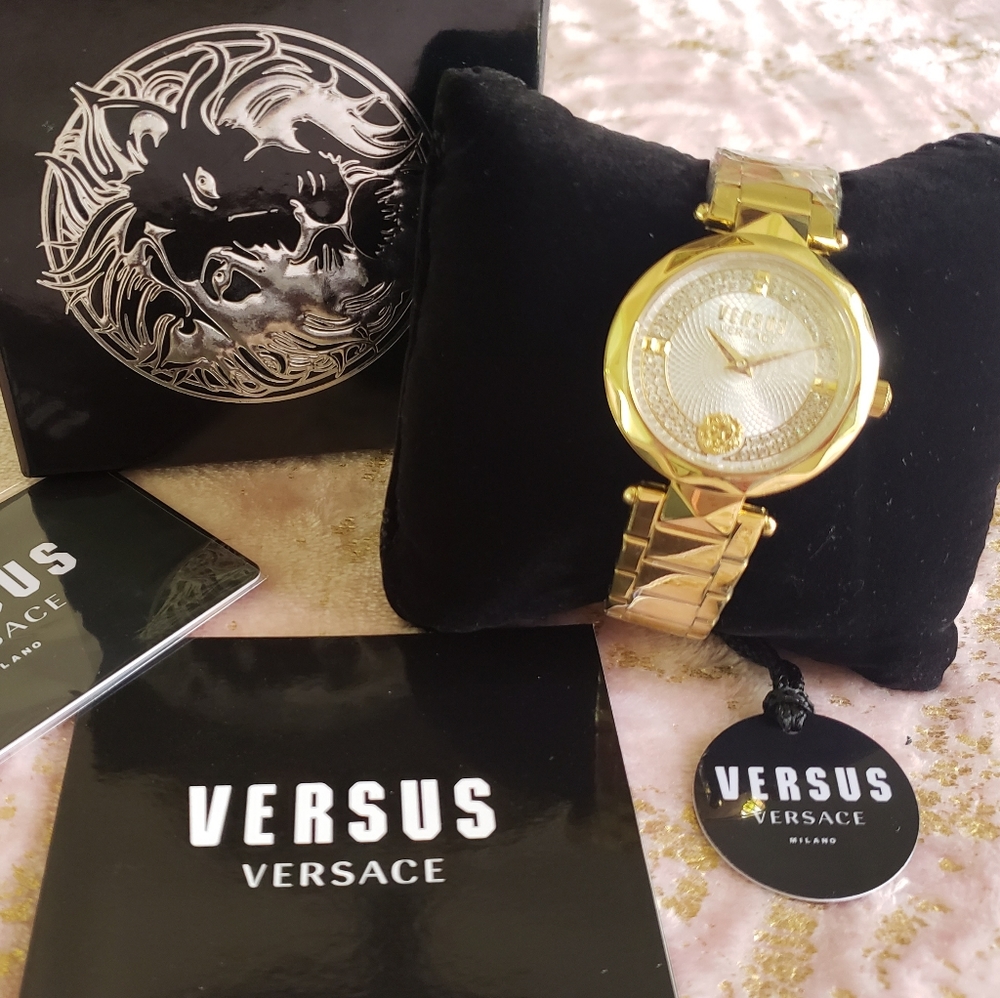 VERSUS VERSACE | Covent Garden Crystal Bracelet Watch - Picture 1 of 16
